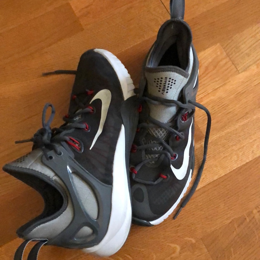 Nike HyperRev